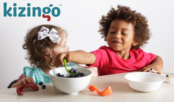 Kizingo Cuillere D Apprentissage Ergonomique Et Coudee Pour Bebe Cubes Petits Pois